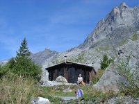 Click to see big picture (667x500 pixels; 106 KB)