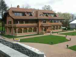 Click to see big picture (1600x1200 pixels; 5625 KB)