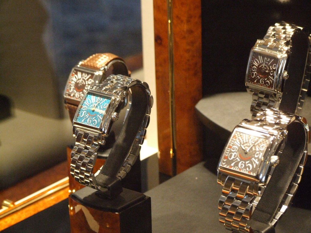 Cliquer pour voir l'image suivante