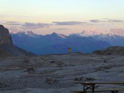 Click to see big picture (1024x768 pixels; 78 KB)