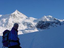 1742.jpg (54276 bytes)