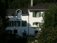 Click to see big picture (667x500 pixels; 96 KB)