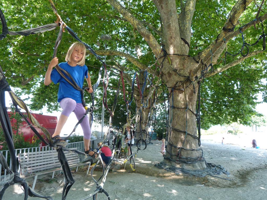 Clic pour l'image suivante