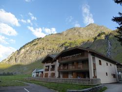 Click to see big picture (1024x768 pixels; 111 KB)