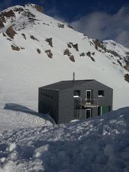 Click to see big picture (576x768 pixels; 64 KB)